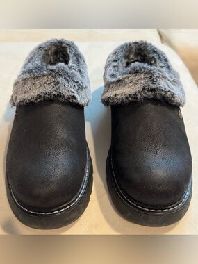 Women’s Skechers BOBS Plush Gray Faux-Fur Memory Foam Slip-On 8 1/2
